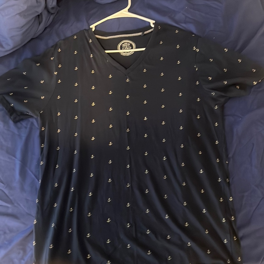 Denim flower sz large dark blue tshirt